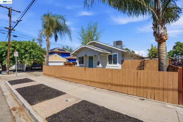 $539,000 | 114 C Street, Tracy, CA 95376