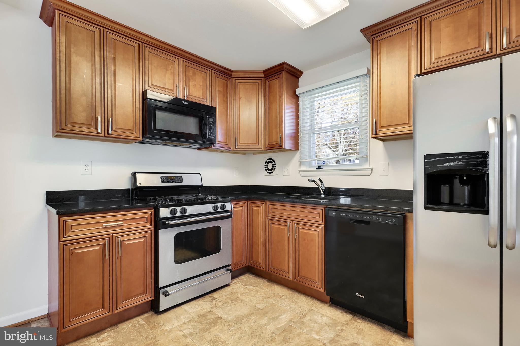 3816 Swann Road Suitland, MD 20746 - Photo 13 of 35 Gallery Image 13