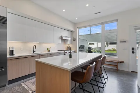 $775,000 | 2638 North Ridgeway Avenue, Chicago, IL 60647