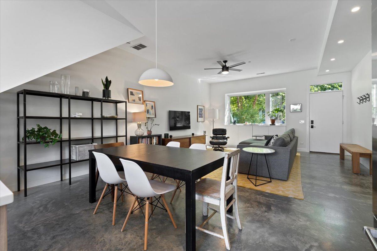2638 North Ridgeway Avenue Chicago, IL 60647 - Photo 10 of 31 a view of a dining room with furniture