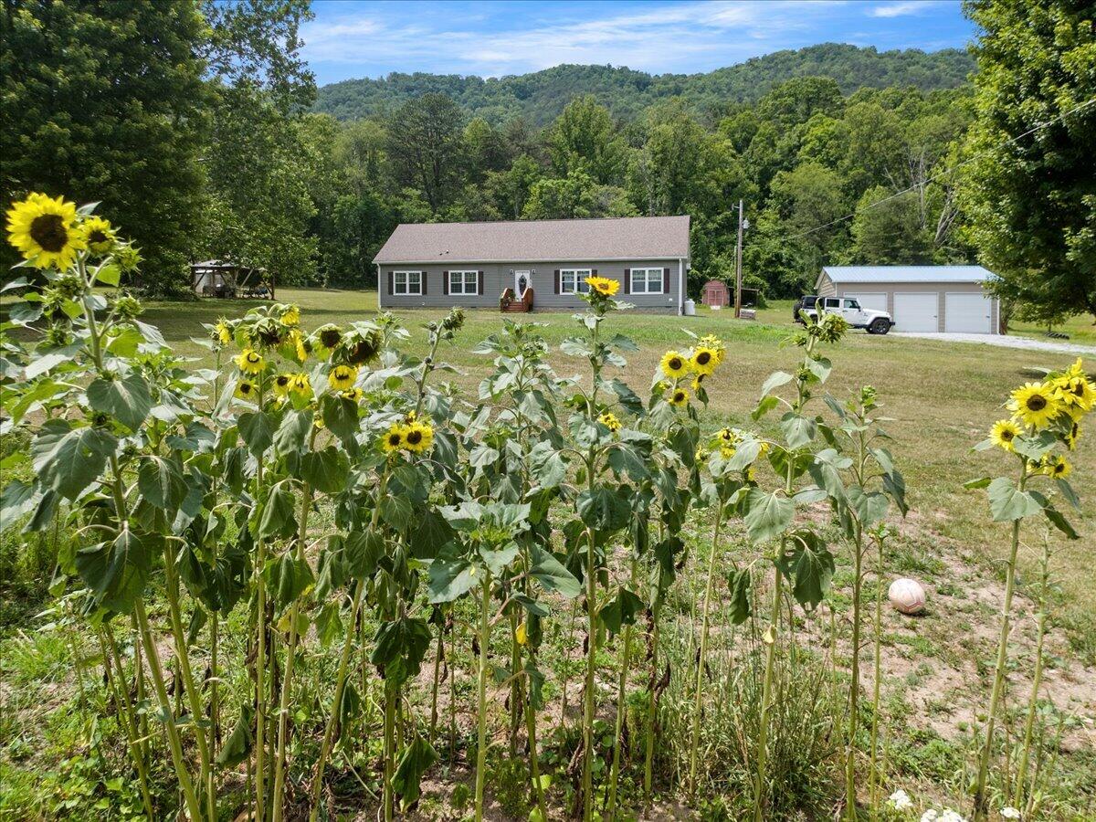 5583 Bradshaw Road Salem, VA 24153 - Photo 8 of 51 09-DJI_20260630141959_0009_D