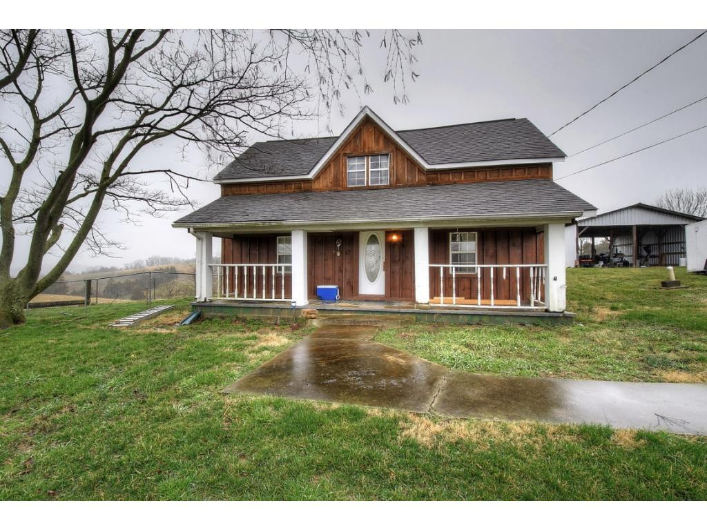 3025 St James Road Greeneville, TN 37743 - Photo 1 of 35 Farmhouse Exterior
