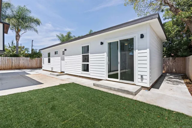 $1,295,000 | 1160 Erica Street, Escondido, CA 92027