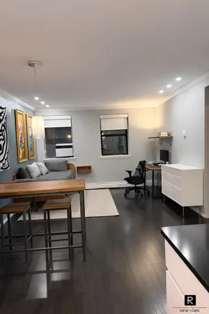 $595,000 | 319 East 105th Street, Unit 4C | East Harlem