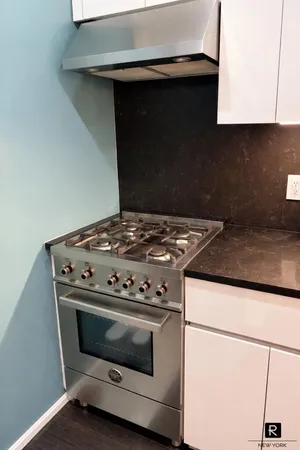 $595,000 | 319 East 105th Street, Unit 4C | East Harlem