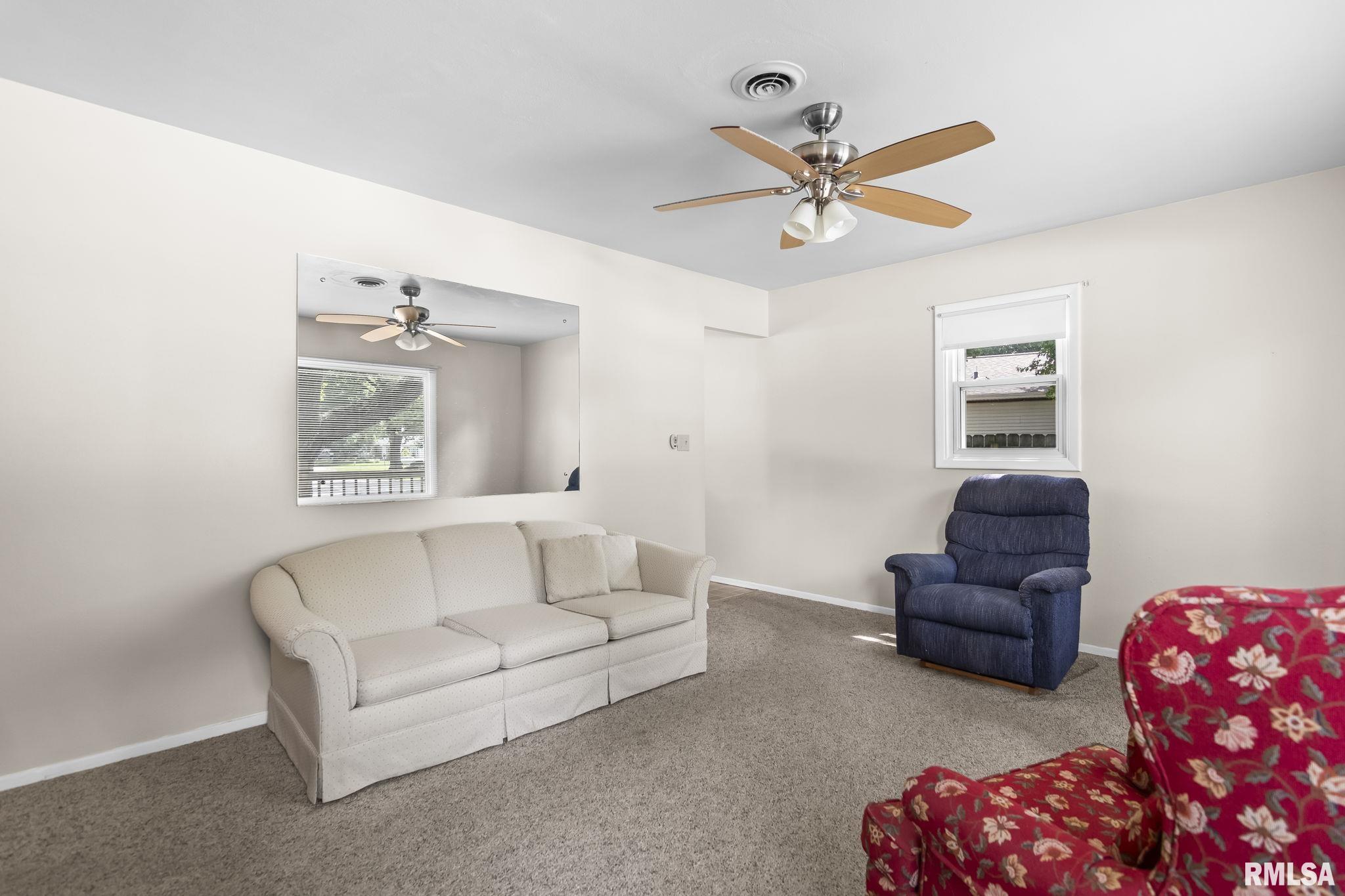 9 Claire Drive Springfield, IL 62702 - Photo 6 of 31