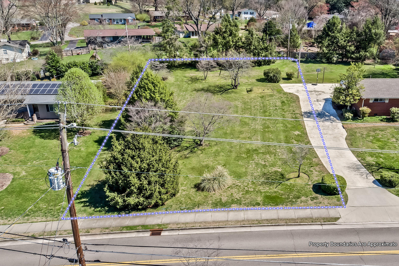 610 Wesley Road Northwest Knoxville, TN 37909 - Photo 5 of 10 05_WesleyRoad_610_CloseBirdseye_E