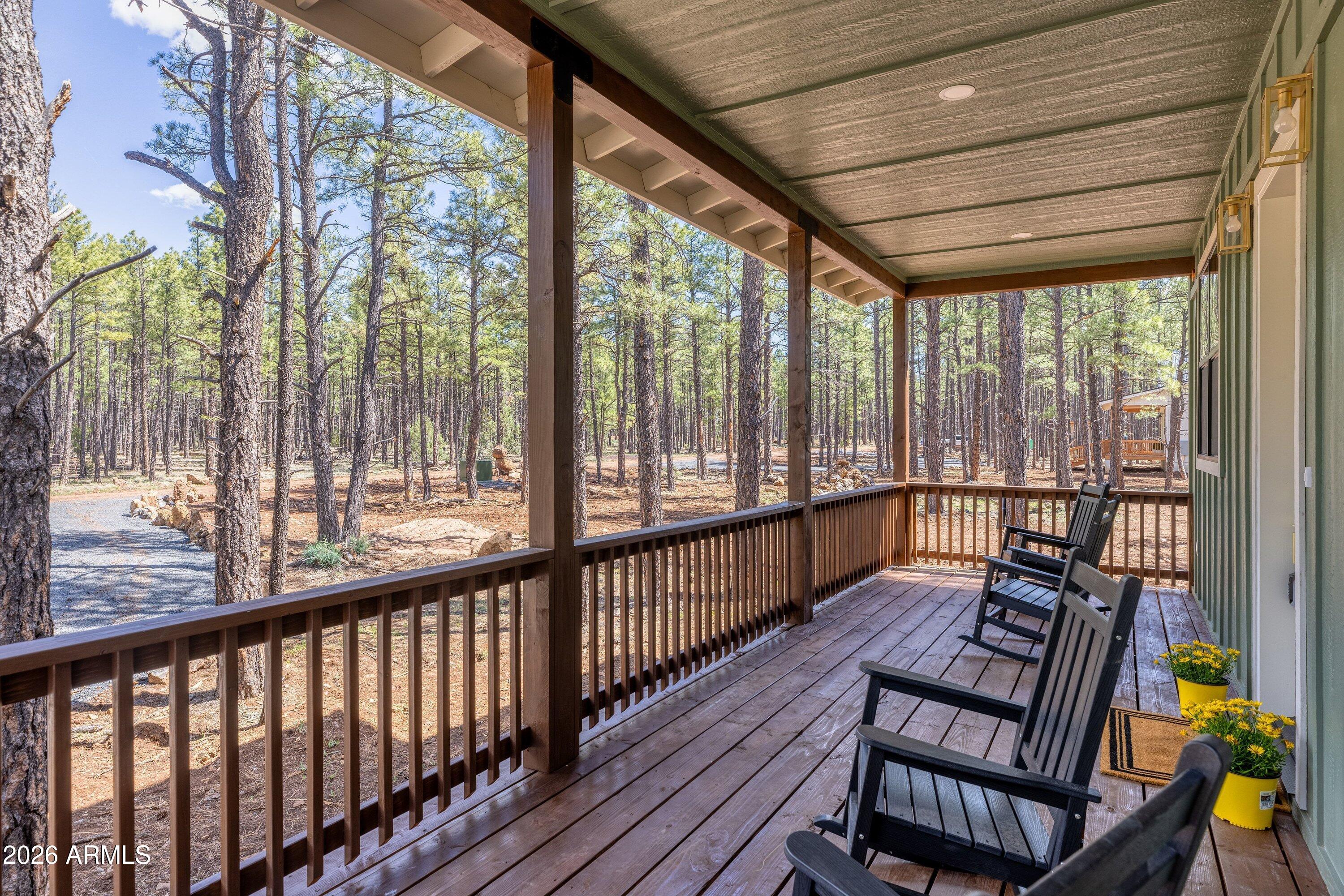 913 Birdsong Way Pinetop, AZ 85935 - Photo 26 of 34 Front DEck