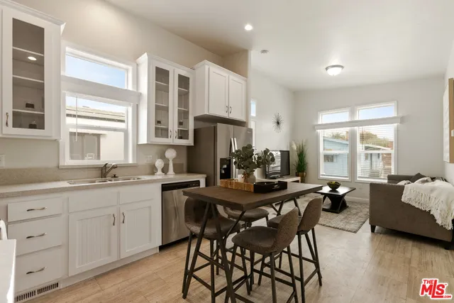 $189,950 | 8250 Lankershim Boulevard, Unit 192, North Hollywood, CA 91605