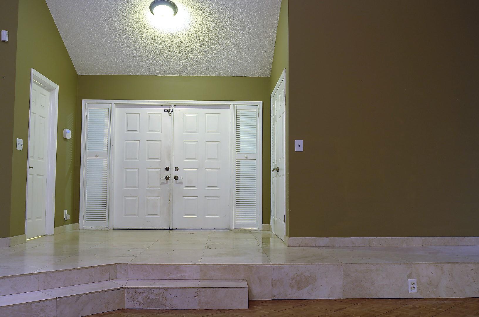 3049 Northwest 28th Terrace Boca Raton, FL 33434 - Photo 5 of 28 photo 5