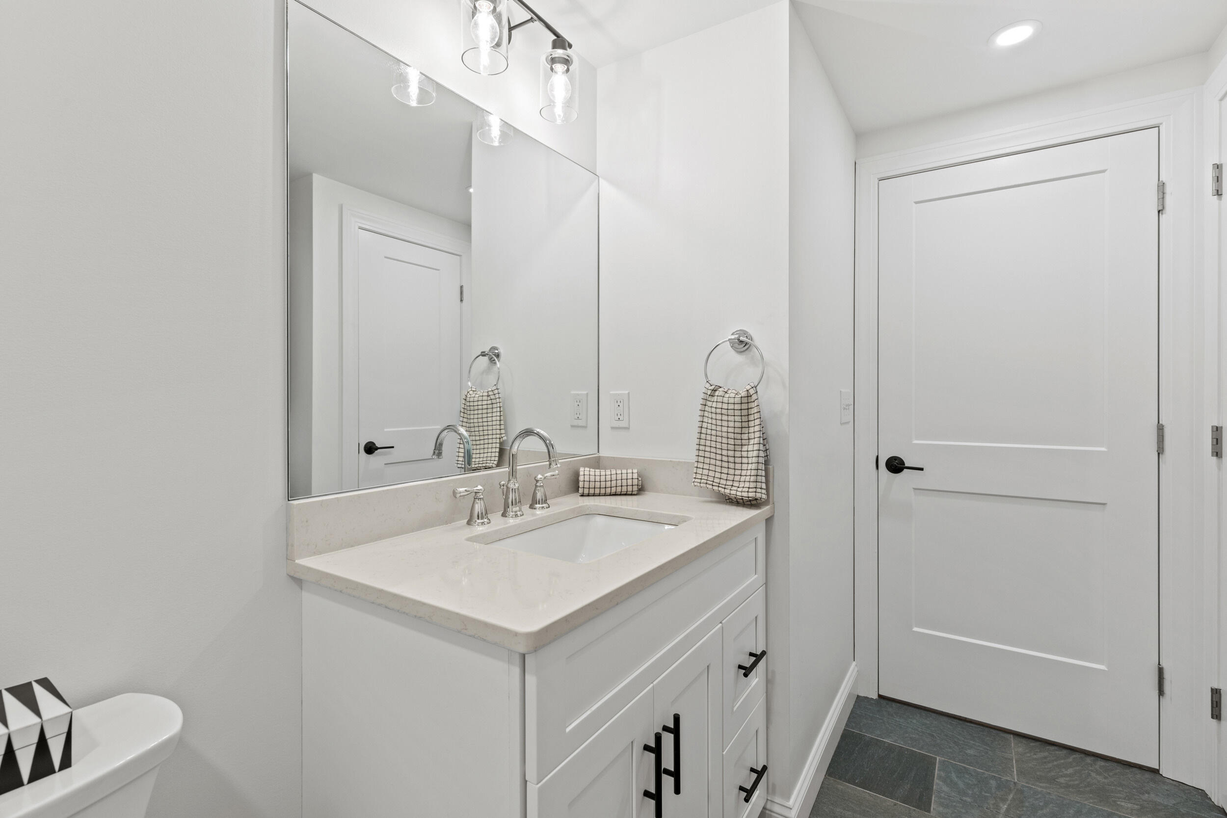 372 Main Street, Unit 201 Saco, ME 04072 - Photo 9 of 29 372 main st, 201 saco