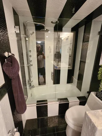 $8,000 | 899 Jeffery Street, Unit 701, Boca Raton, FL 33487