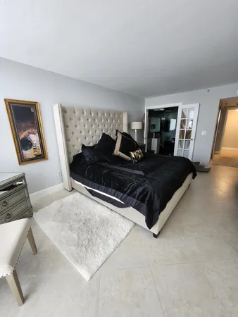 $8,000 | 899 Jeffery Street, Unit 701, Boca Raton, FL 33487