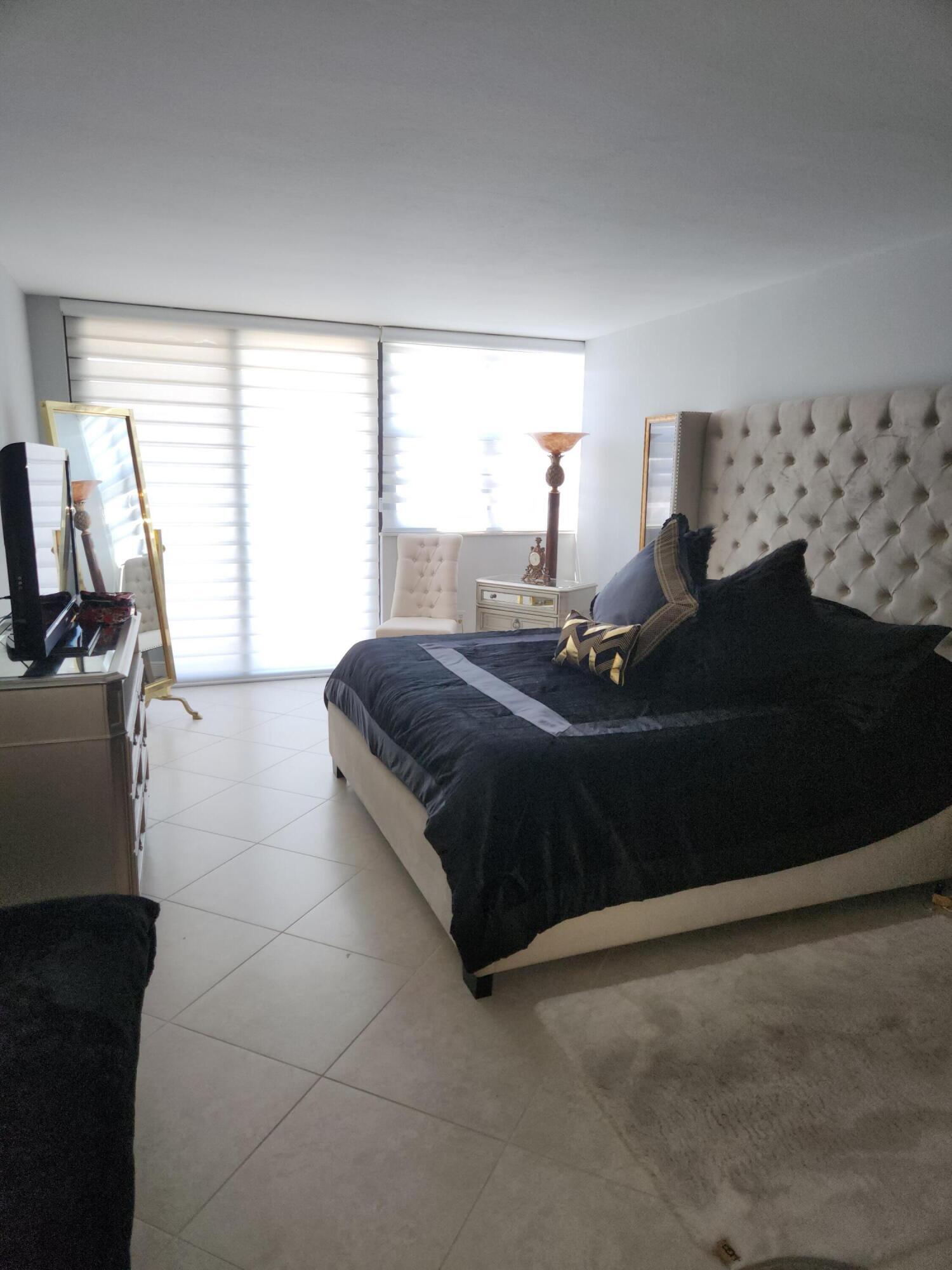 899 Jeffery Street, Unit 701 Boca Raton, FL 33487 - Photo 14 of 79 899 Jeffery St 701 pic 17