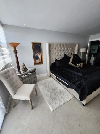 $8,000 | 899 Jeffery Street, Unit 701, Boca Raton, FL 33487