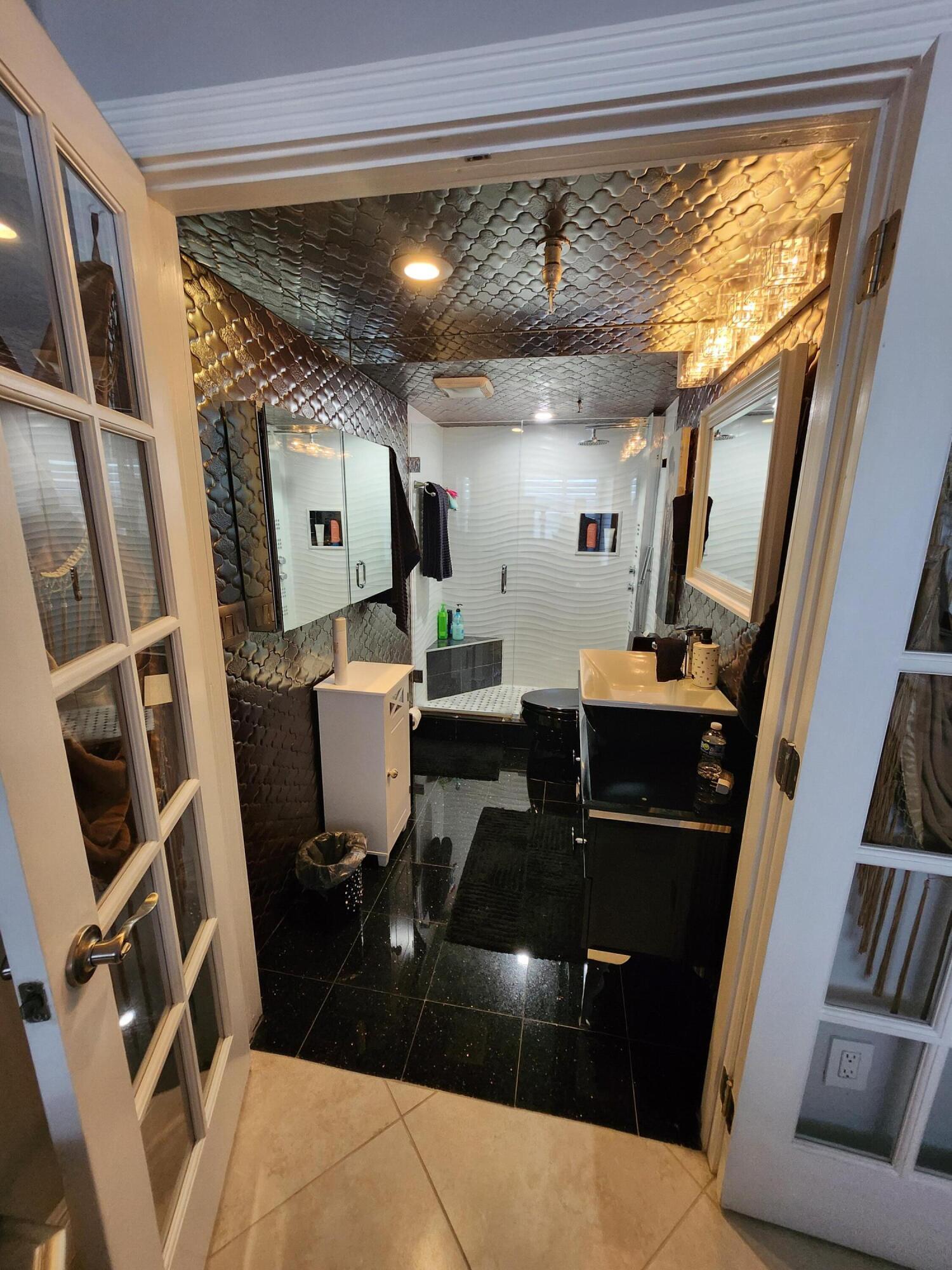 899 Jeffery Street, Unit 701 Boca Raton, FL 33487 - Photo 17 of 79 899 Jeffery St 701 pic 21