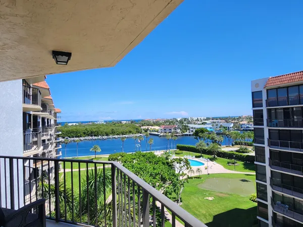 $8,000 | 899 Jeffery Street, Unit 701, Boca Raton, FL 33487