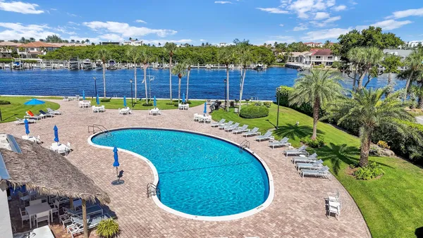 $8,000 | 899 Jeffery Street, Unit 701, Boca Raton, FL 33487