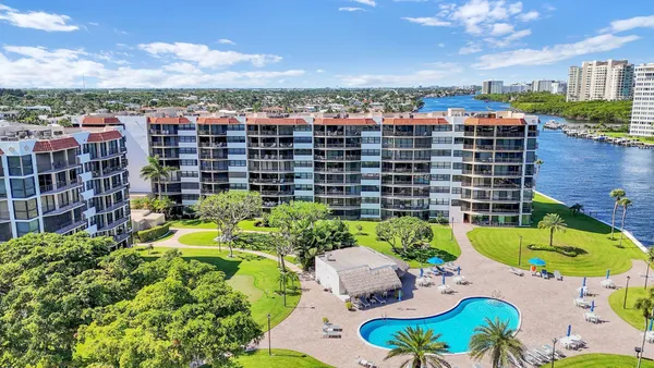 $8,000 | 899 Jeffery Street, Unit 701, Boca Raton, FL 33487