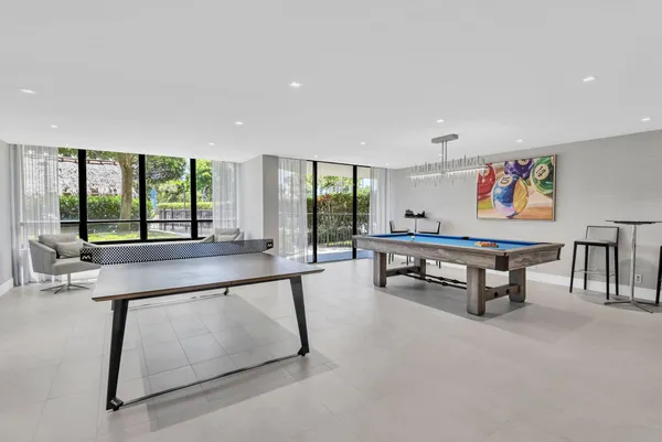 $8,000 | 899 Jeffery Street, Unit 701, Boca Raton, FL 33487