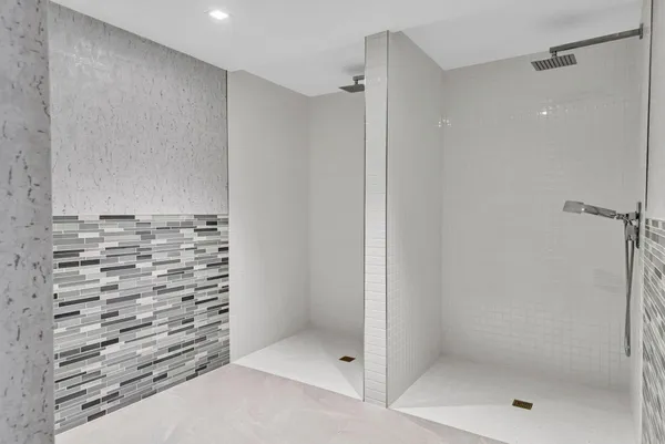 $8,000 | 899 Jeffery Street, Unit 701, Boca Raton, FL 33487