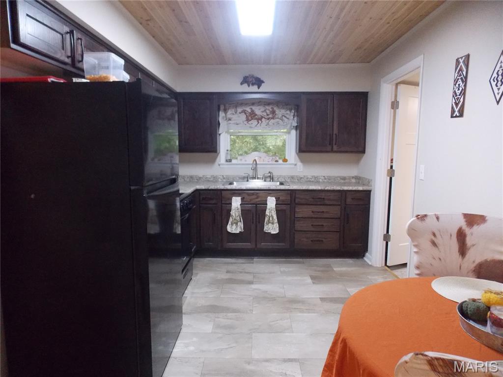 905 Maple Street Doniphan, MO 63935 - Photo 3 of 12