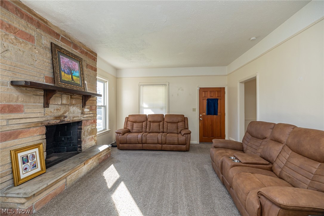 825 South Green Road Cleveland, OH 44121 - Photo 2 of 35