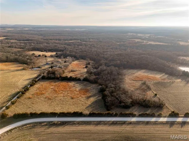 $1 | 0 Pike 49, Frankford, MO 63441