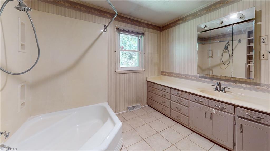 2155 Fancy Gap Road Mount Airy, NC 27030 - Photo 25 of 47 Gallery Image 25
