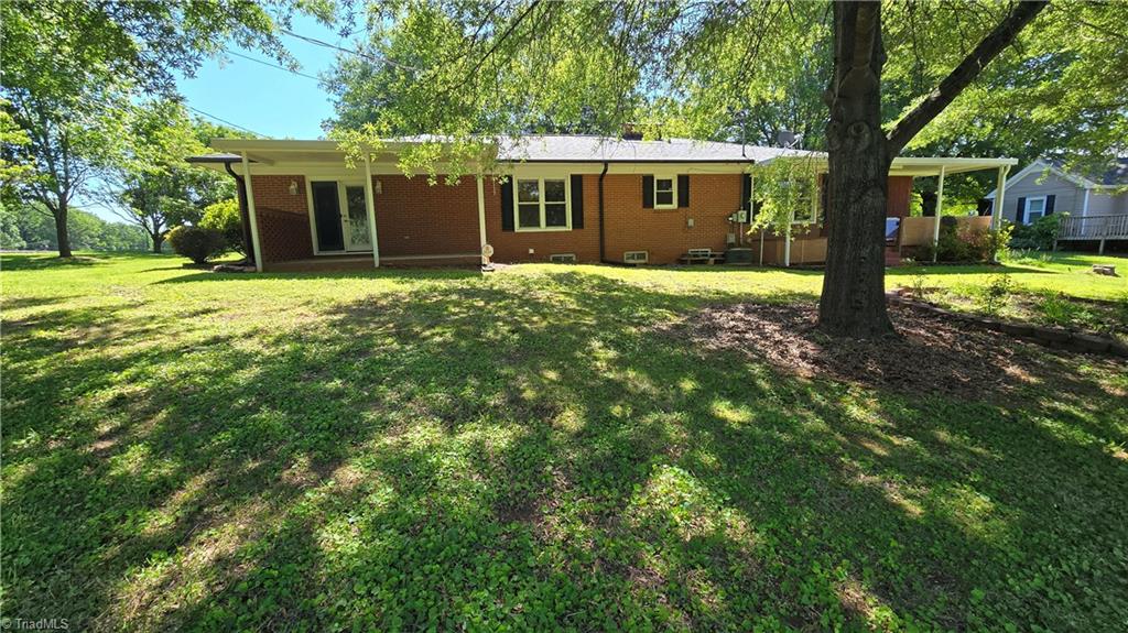 2155 Fancy Gap Road Mount Airy, NC 27030 - Photo 4 of 47 Gallery Image 4