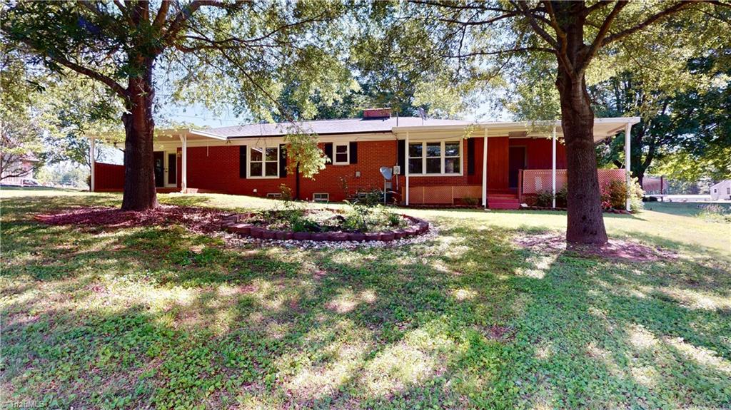 2155 Fancy Gap Road Mount Airy, NC 27030 - Photo 5 of 47 Gallery Image 5