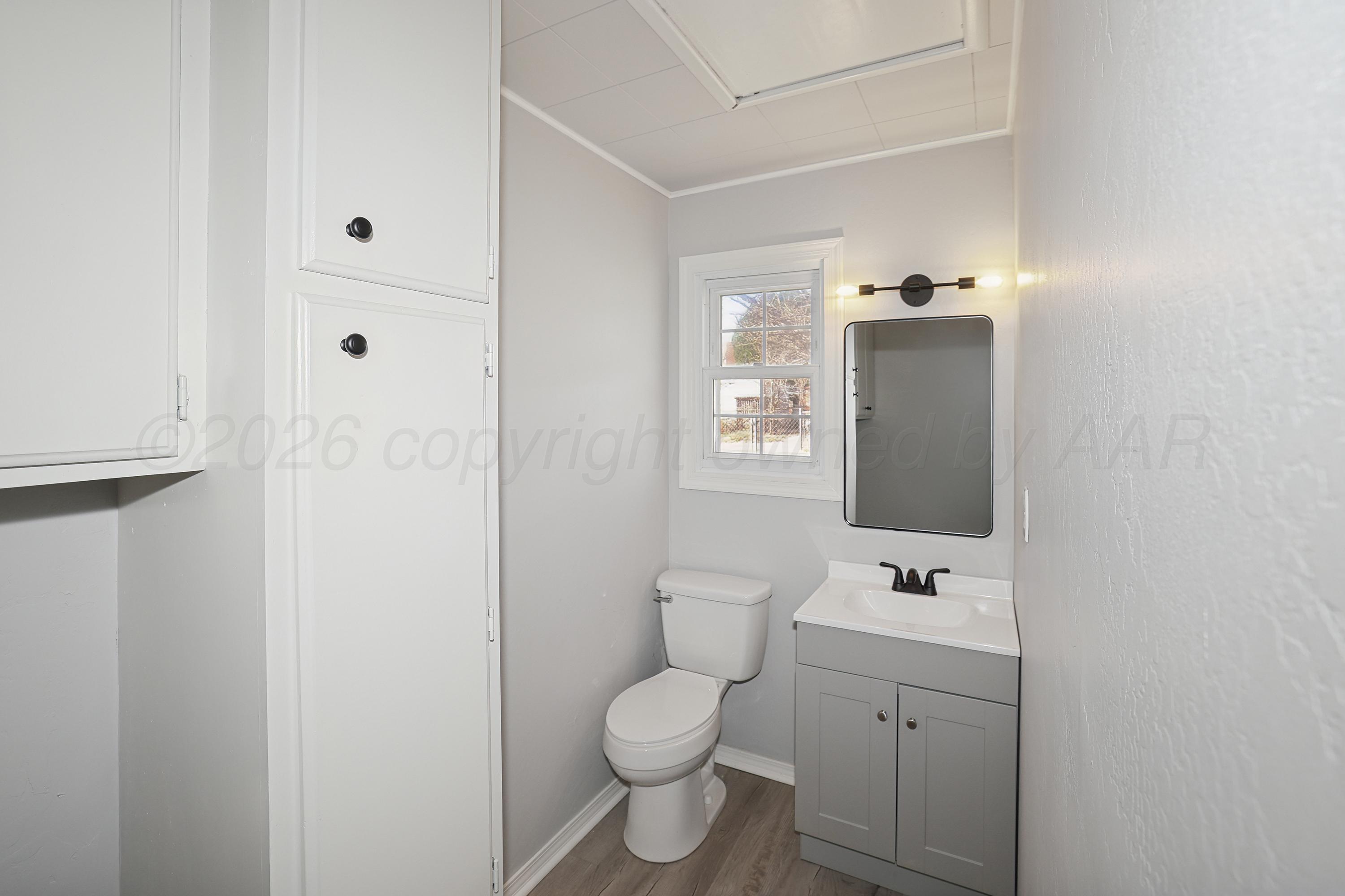 1602 Tularosa Street Amarillo, TX 79102 - Photo 15 of 33 15-Half Bath