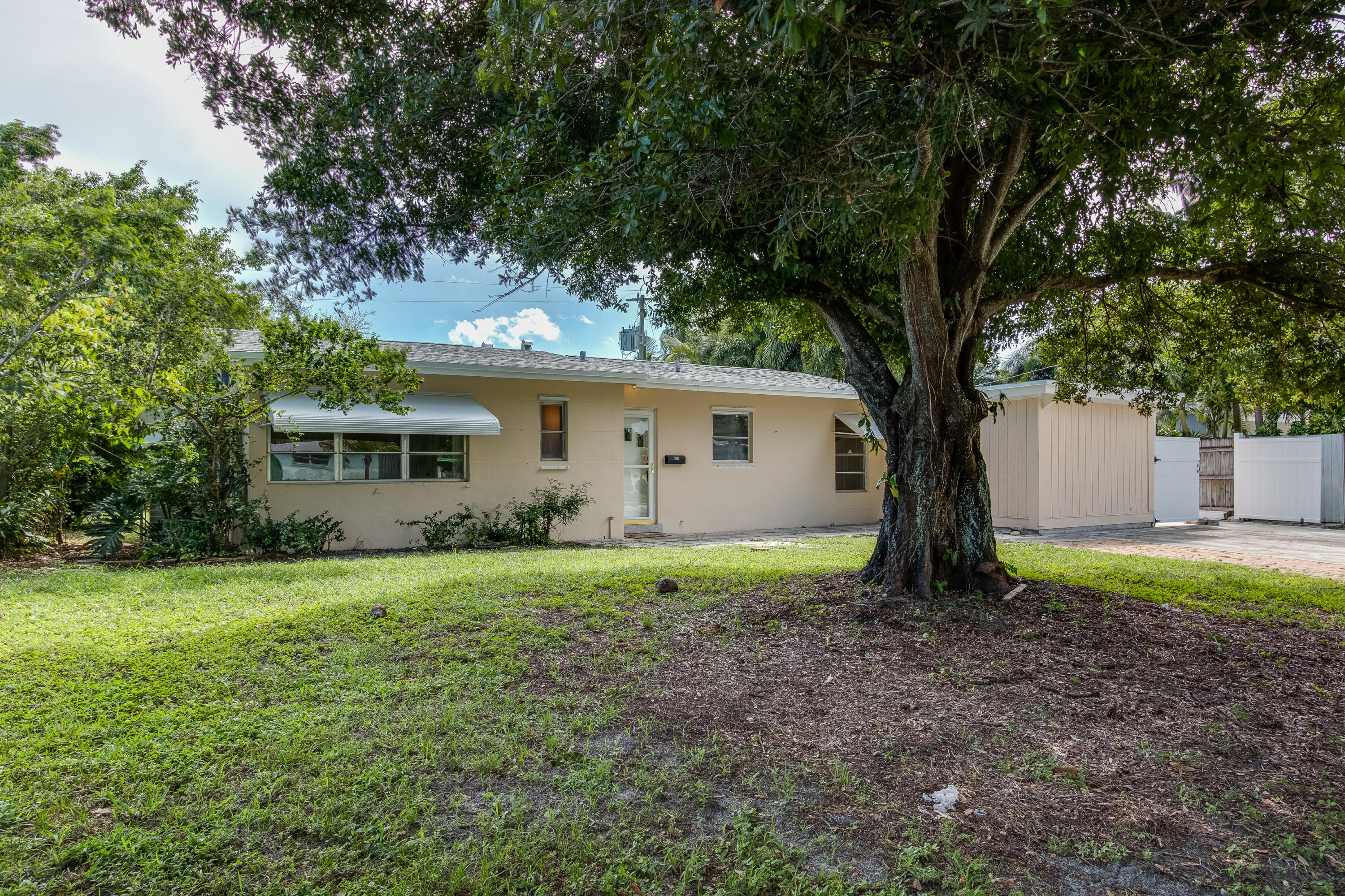 809 Buttonwood Road North Palm Beach, FL 33408 - Photo 2 of 22 untitled-2