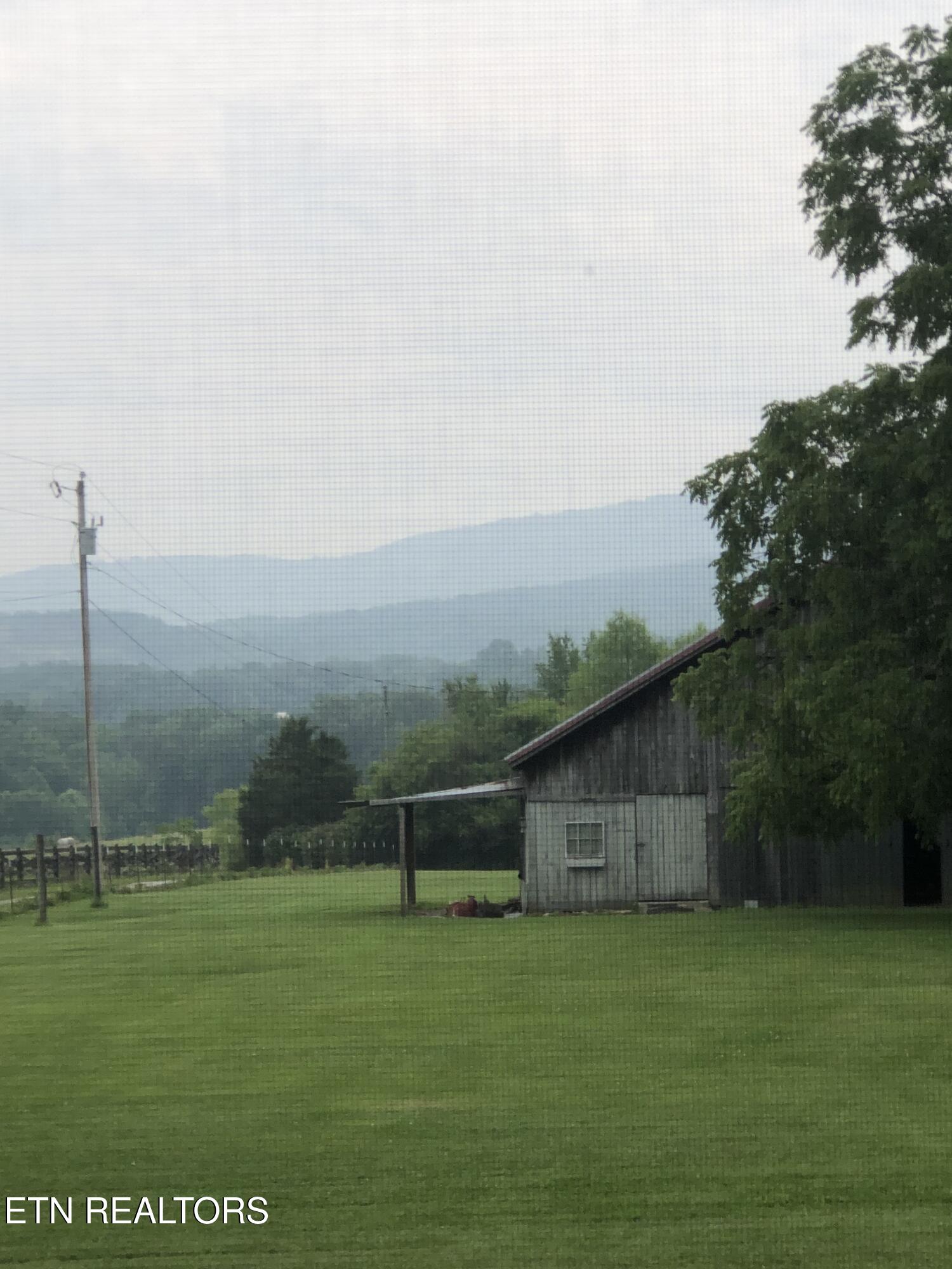 1240 Open Range Road Crossville, TN 38555 - Photo 49 of 50 barn_views