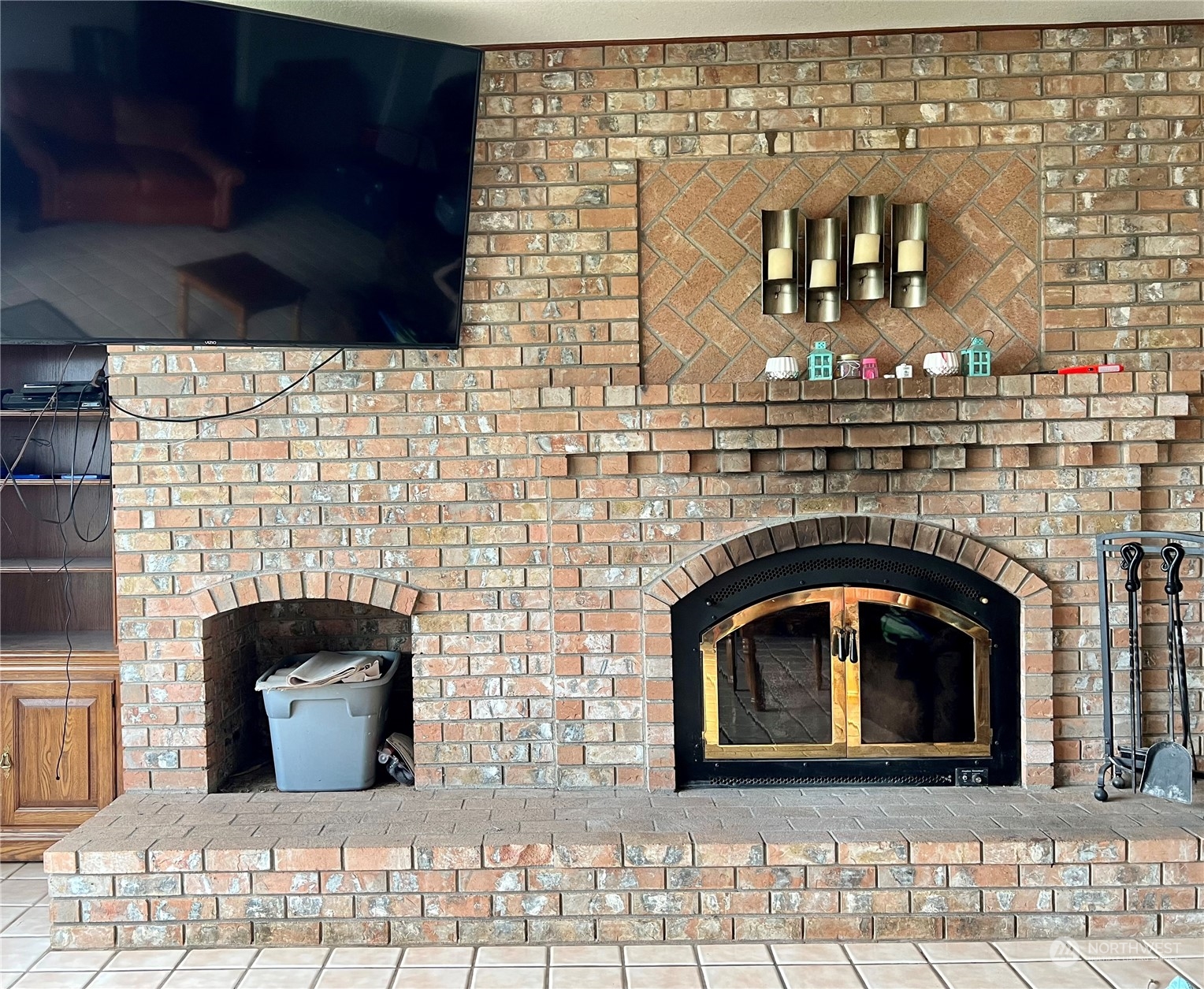 32 889 Elma, WA 98541 - Photo 16 of 29 a living room with a fireplace