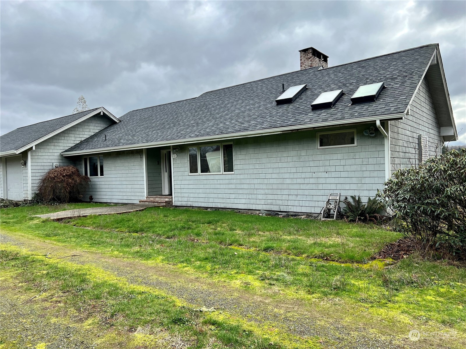 32 889 Elma, WA 98541 - Photo 3 of 29 a front view of a house with garden