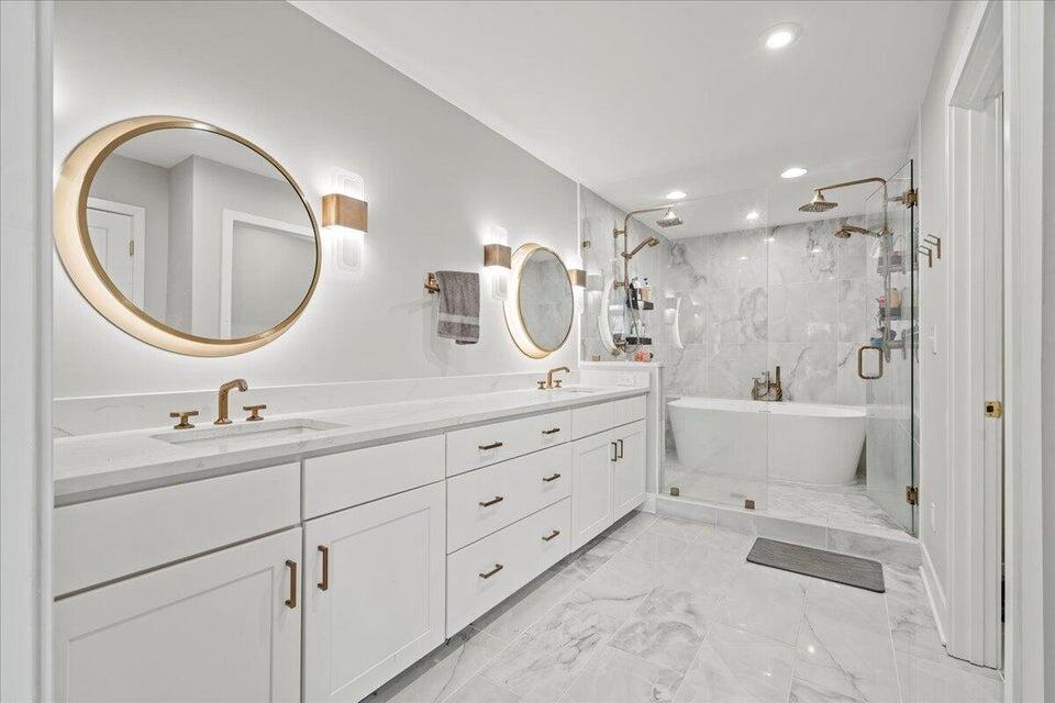 4012 Buttermilk Road Lexington, KY 40509 - Photo 4 of 5 4012 BM bath