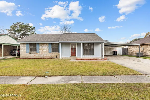 $1,500 | 201 Calypso Lane, Lafayette, LA 70508