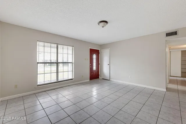 $1,500 | 201 Calypso Lane, Lafayette, LA 70508