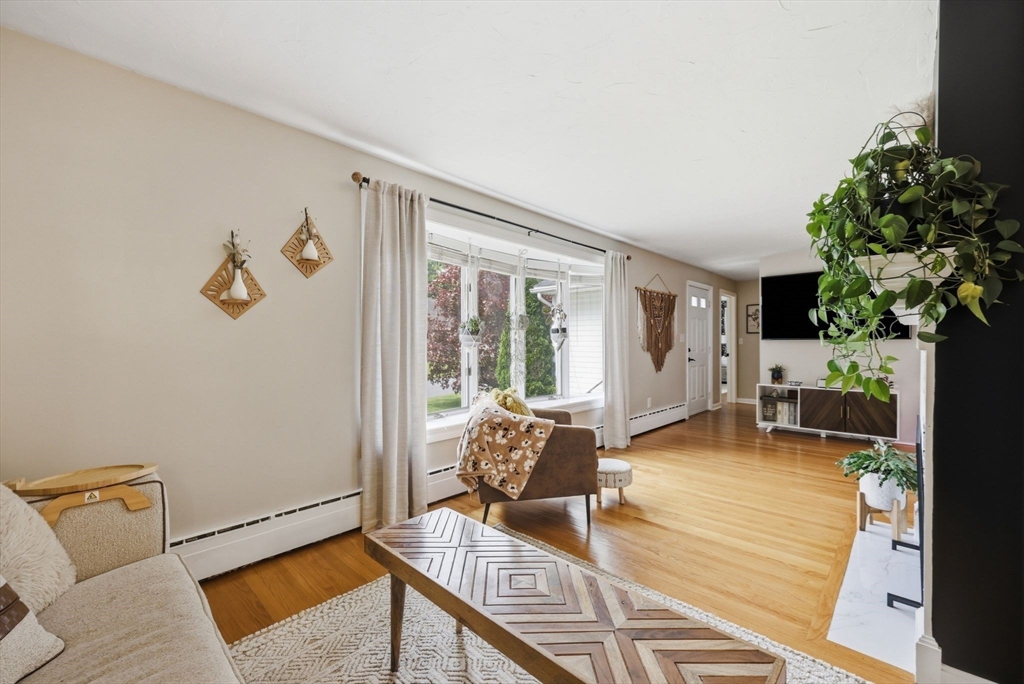75 Adrian Avenue West Springfield, MA 01089 - Photo 10 of 41