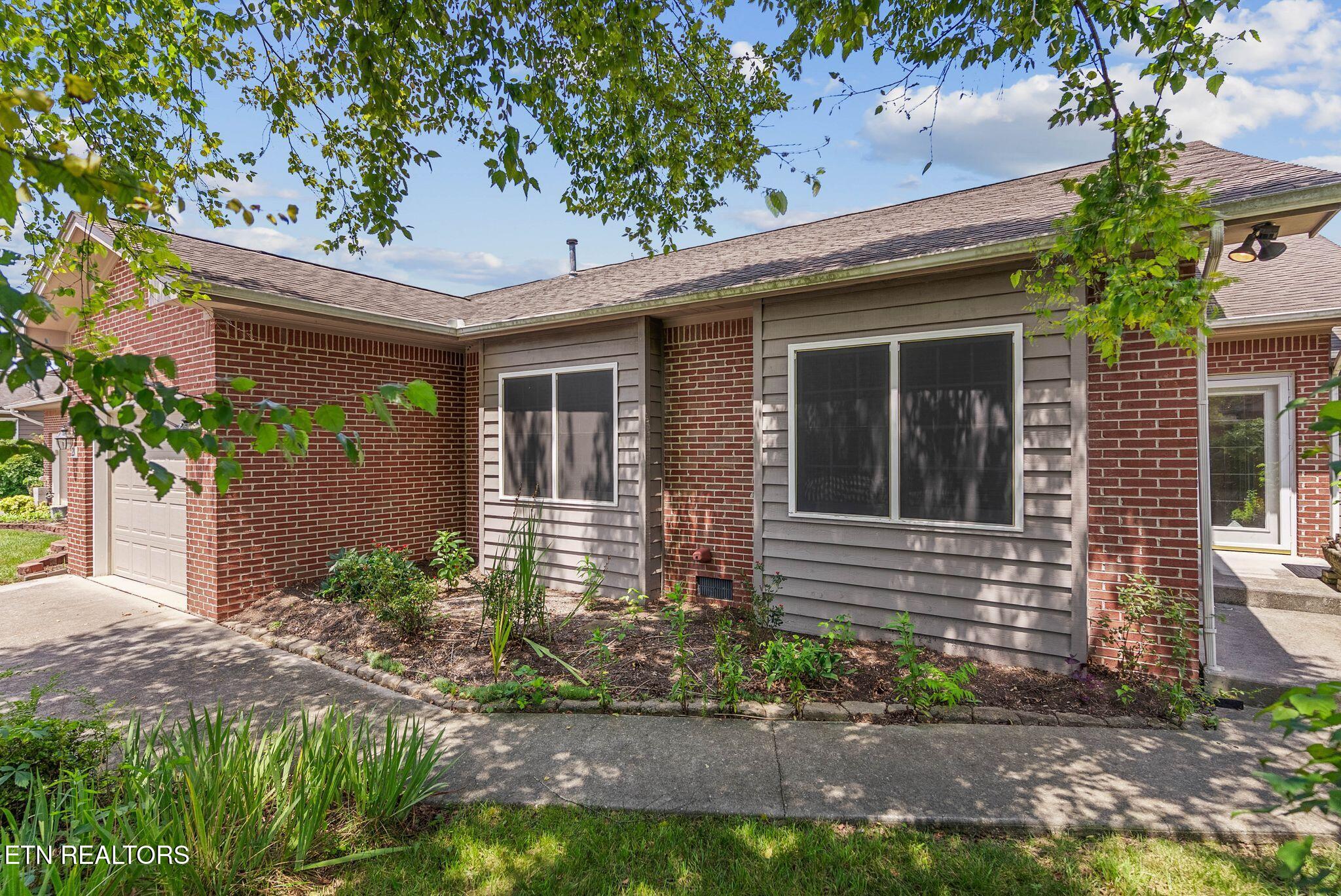 21 Rivers Court Oak Ridge, TN 37830 - Photo 1 of 35 21 Rivers Ct-4