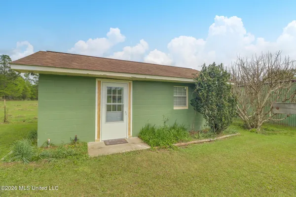 $265,000 | 395 Fairley Road, Lumberton, MS 39455