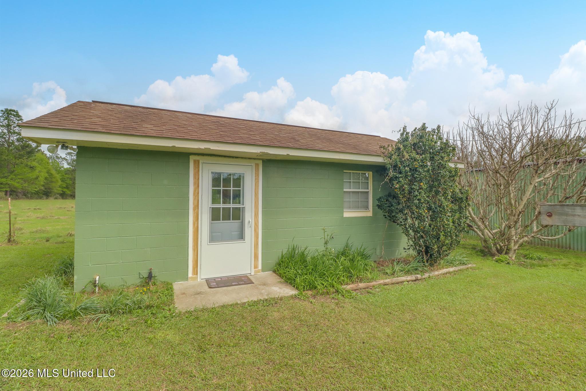 395 Fairley Road Lumberton, MS 39455 - Photo 5 of 33 Fairley-47