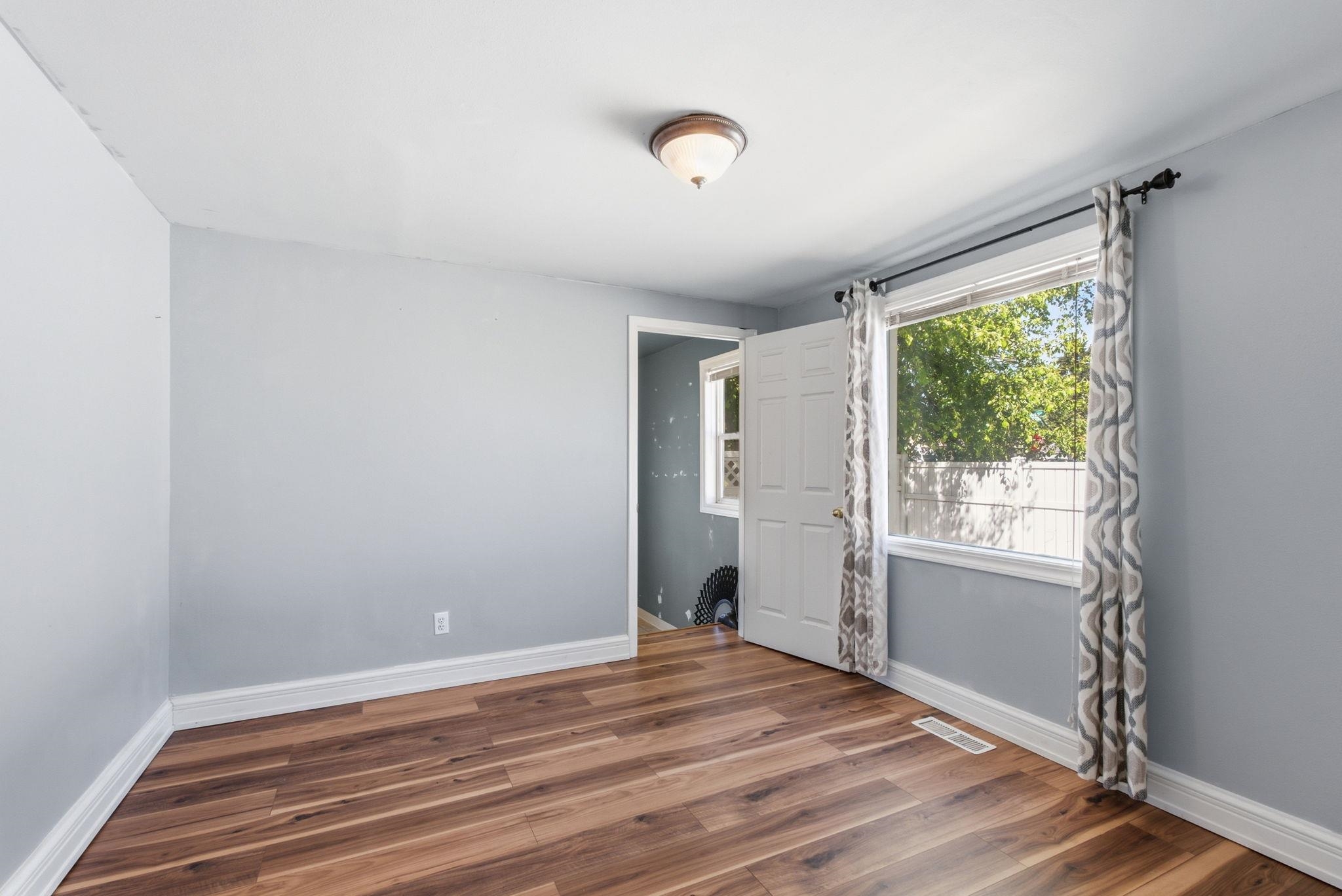 2803 West Rowan Avenue Spokane, WA 99205 - Photo 15 of 24