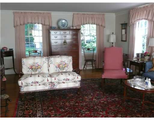 277 Rumstick Road Barrington, RI 02806 - Photo 4 of 14 Living Room.