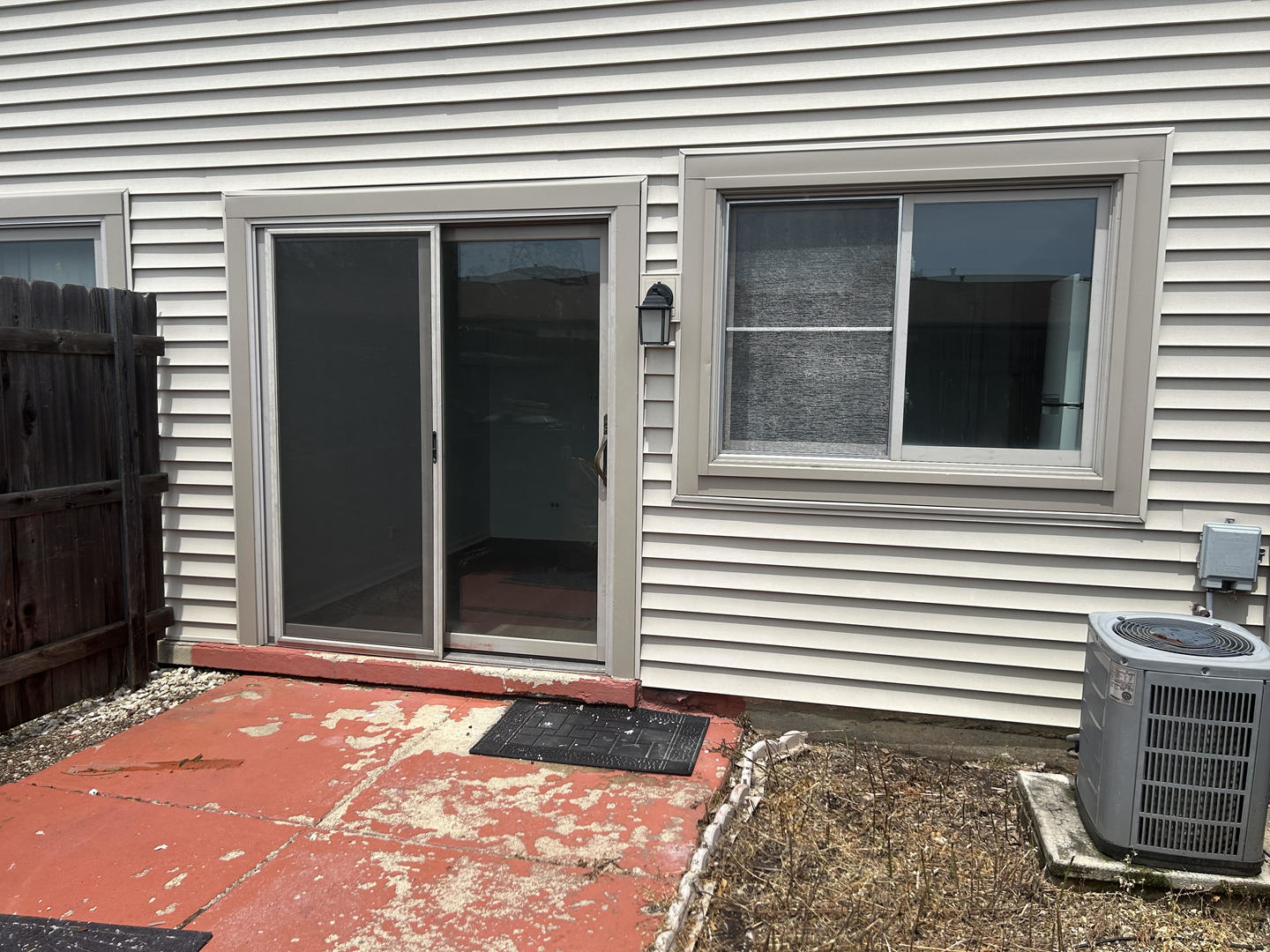 1713 Bristol Walk Hoffman Estates, IL 60169 - Photo 14 of 14 a front view of a house