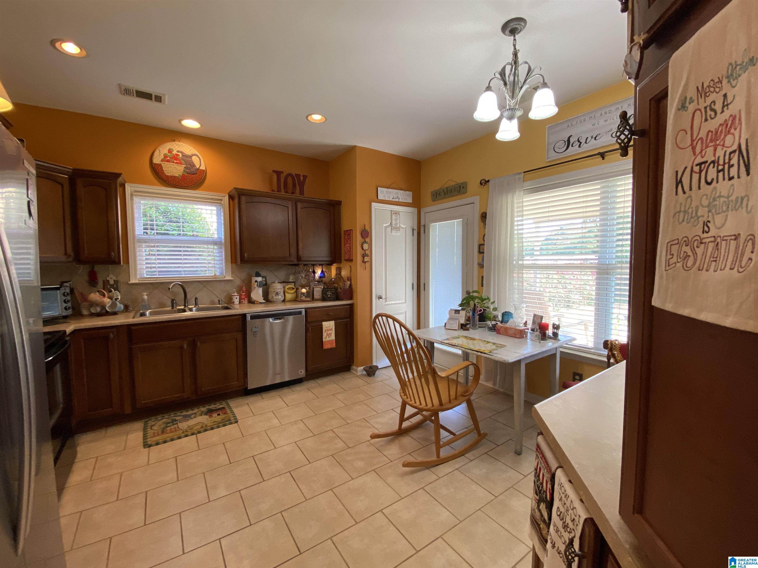 6813 Valley Lane Leeds, AL 35094 - Photo 13 of 35