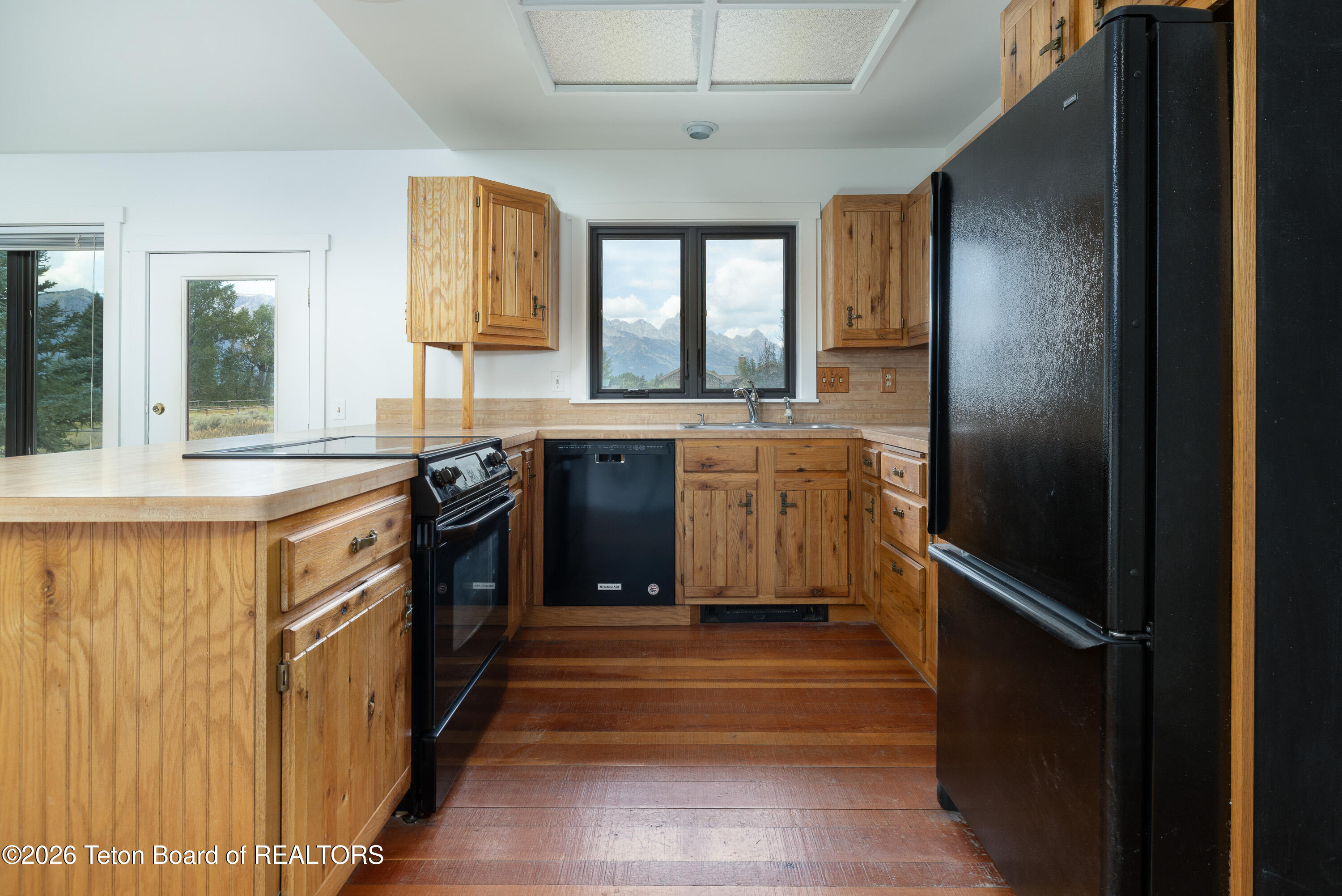 275 East Moulton Loop Road Jackson, WY 83001 - Photo 5 of 27 Kitchen