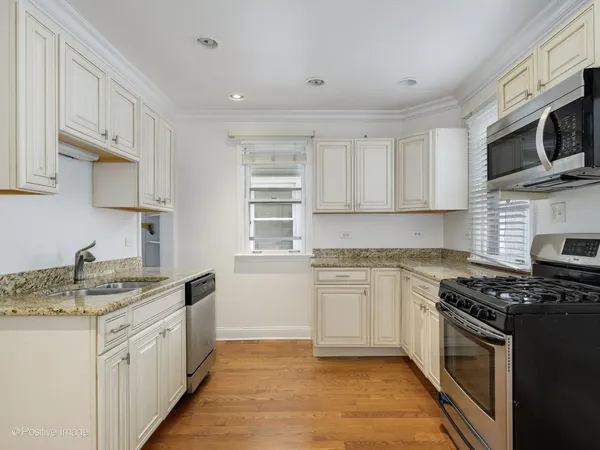 $450,000 | 4626 North Leclaire Avenue, Chicago, IL 60630