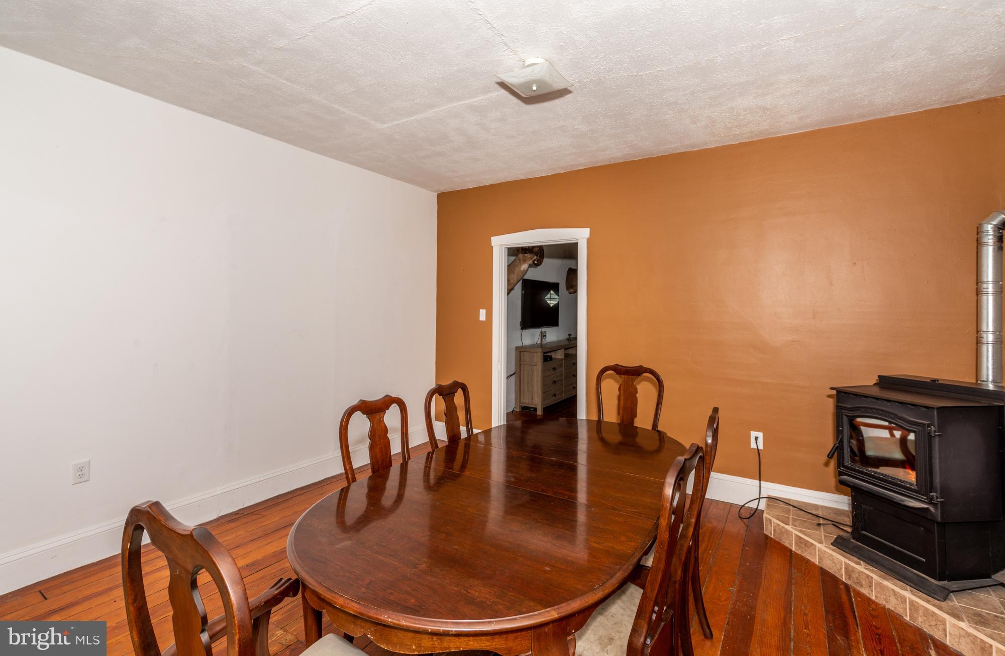 2070 Main Street Lititz, PA 17543 - Photo 7 of 27 Dining Room